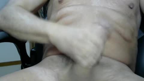 bkzman8 online show from February 26, 2025, 4:56 pm