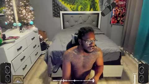 Plant Base Streamers From Pennsylvania online show from December 6, 2024, 11:47 pm