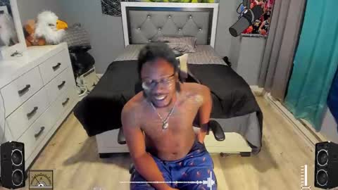 Plant Base Streamers From Pennsylvania online show from January 17, 2025, 11:18 pm