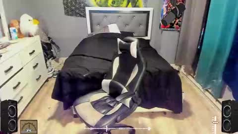 Plant Base Streamers From Pennsylvania online show from January 24, 2025, 11:56 pm