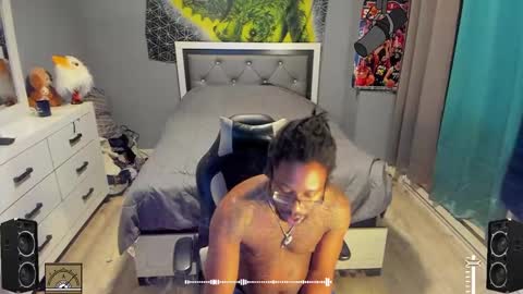 Plant Base Streamers From Pennsylvania online show from January 26, 2025, 12:05 am