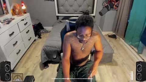 Plant Base Streamers From Pennsylvania online show from February 1, 2025, 10:44 pm