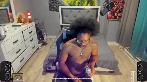 Plant Base Streamers From Pennsylvania online show from February 5, 2025, 12:31 am