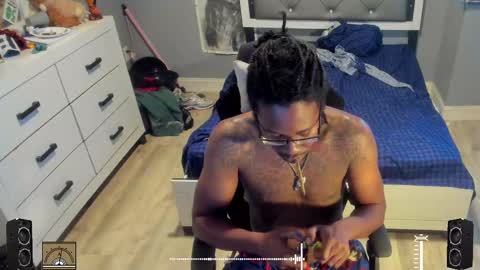 Plant Base Streamers From Pennsylvania online show from September 11, 2025, 10:54 pm