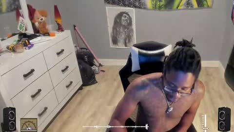 Plant Base Streamers From Pennsylvania online show from September 13, 2025, 11:48 pm