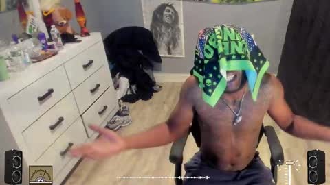 Plant Base Streamers From Pennsylvania online show from September 29, 2025, 10:25 pm