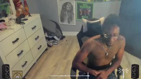 Plant Base Streamers From Pennsylvania online show from October 5, 2025, 9:24 pm