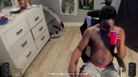 Plant Base Streamers From Pennsylvania online show from October 12, 2025, 9:47 pm