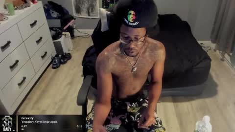 Plant Base Streamers From Pennsylvania online show from November 17, 2025, 11:32 pm