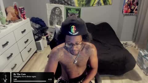 Plant Base Streamers From Pennsylvania online show from November 19, 2025, 11:49 pm