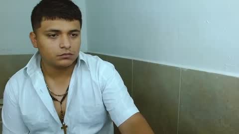 black__and__whiite online show from October 14, 2025, 12:11 am