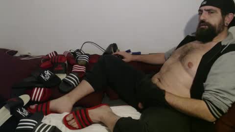 black_beard_slides online show from November 16, 2025, 9:09 pm