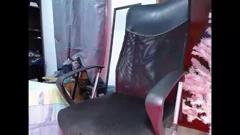 Snapshot of black_diamond_t chatting on December 14, 2024, 4:56 am Black Diamond online show from December 14, 2024, 4:56 am