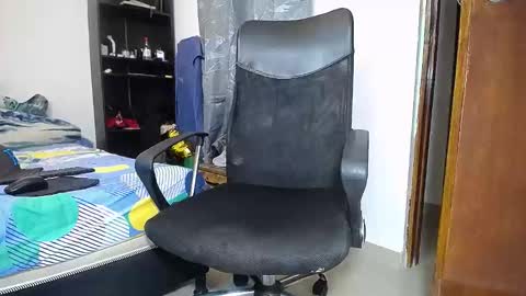 Snapshot of black_diamond_t chatting on February 2, 2025, 2:34 pm Black Diamond online show from February 2, 2025, 2:34 pm