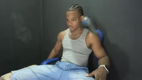Snapshot of black_dicck chatting on November 5, 2025, 3:23 pm tu morenito online show from November 5, 2025, 3:23 pm
