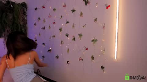 Jenny online show from May 26, 2026, 9:38 am