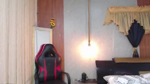 black_king_241 online show from April 18, 2026, 10:21 pm