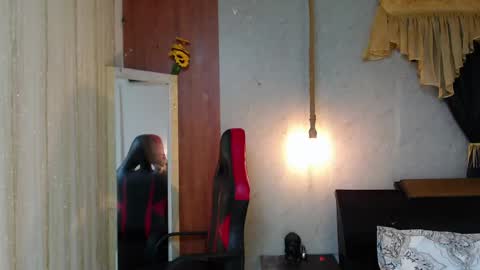 black_king_241 online show from April 21, 2026, 5:36 am