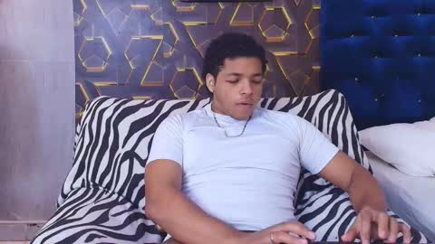 black_king_241 online show from June 5, 2026, 1:39 pm