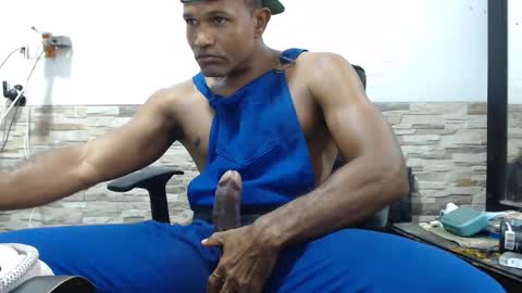 black_latino6 online show from November 4, 2025, 8:19 pm
