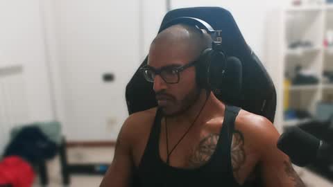 Master online show from April 18, 2026, 7:58 pm