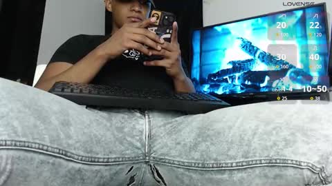 Snapshot of black_penis22 chatting on October 10, 2025, 5:06 am black_penis22 online show from October 10, 2025, 5:06 am