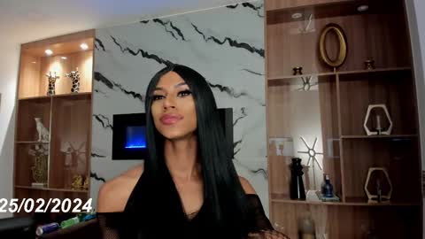 Snapshot of blackbeauty_ts chatting on February 26, 2025, 4:36 am Nina online show from February 26, 2025, 4:36 am