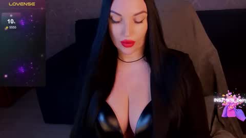 blackberry_star online show from November 22, 2025, 1:48 am