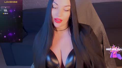 blackberry_star online show from November 23, 2025, 6:46 am