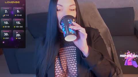 blackberry_star online show from November 29, 2025, 5:43 am