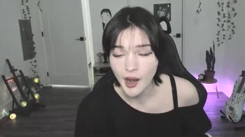 Ella online show from January 9, 2026, 6:10 pm