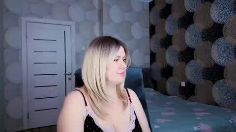 Snapshot of blackeyes11 chatting on February 26, 2025, 2:48 am blackeyes11 online show from February 26, 2025, 2:48 am