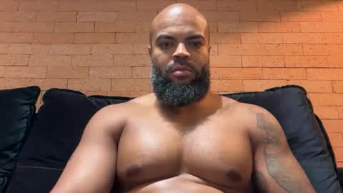 Macauly online show from April 23, 2026, 9:39 pm