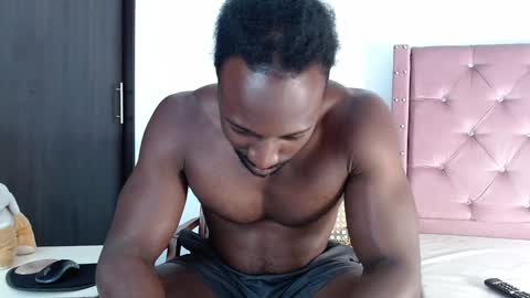 Twtter 1MikeBeckford            Onlyfns beckfordmike online show from January 6, 2025, 11:09 pm