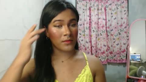 Ellez online show from April 19, 2026, 10:47 am