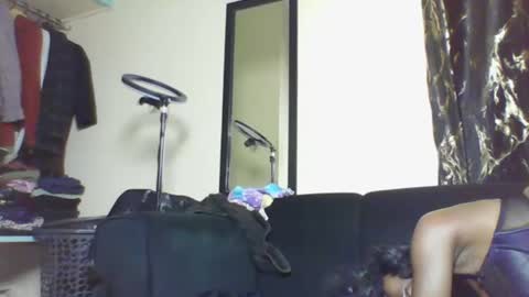 Snapshot of blackprincess25 chatting on October 29, 2025, 12:24 am Lorraine online show from October 29, 2025, 12:24 am