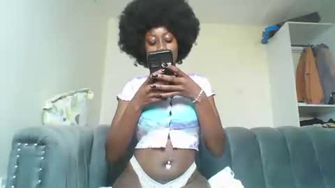 Snapshot of blackprincess25 chatting on December 1, 2025, 8:52 am Lorraine online show from December 1, 2025, 8:52 am