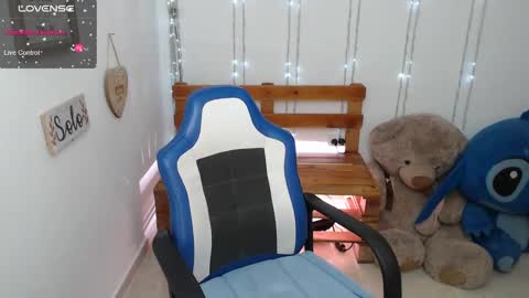 blackqueen_18 online show from December 6, 2024, 3:30 am