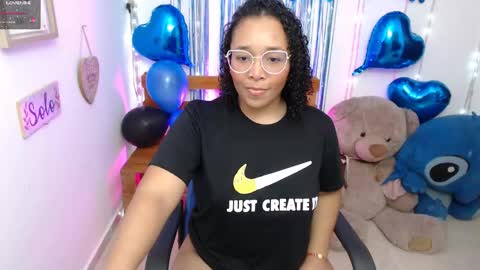 blackqueen_18 online show from December 24, 2024, 4:33 am