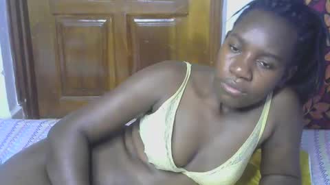 VIVIAN online show from October 26, 2025, 5:30 pm