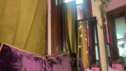 Snapshot of blair_switch chatting on October 9, 2025, 11:14 pm Blair online show from October 9, 2025, 11:14 pm