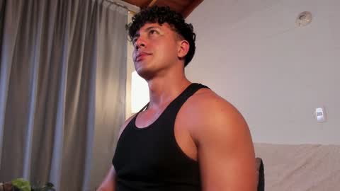 Snapshot of blake_levi chatting on December 9, 2024, 2:13 am Blake Levi Independent Model online show from December 9, 2024, 2:13 am