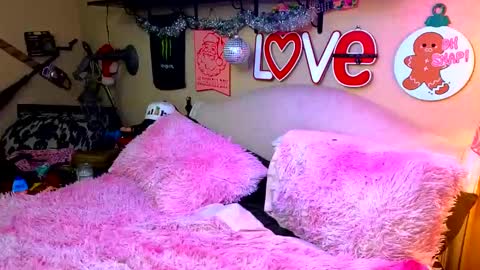 Blakely Morningstar   online show from December 17, 2024, 2:22 pm