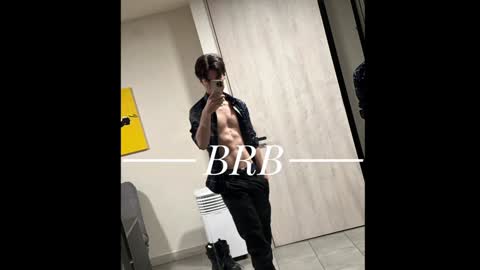 Snapshot of blakeshatter chatting on December 29, 2024, 12:41 am blakeshatter online show from December 29, 2024, 12:41 am