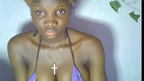 nikky00 online show from February 12, 2026, 8:31 am