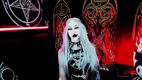   online show from November 14, 2025, 8:18 pm