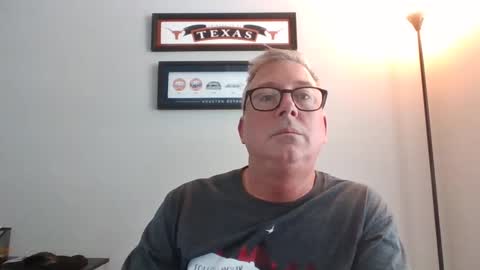 bldude69 online show from February 12, 2025, 8:40 pm