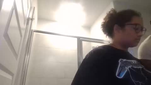 Snapshot of blessica_eddieluv6996 chatting on March 1, 2026, 1:51 am BLESSICA EDDIE LOVE online show from March 1, 2026, 1:51 am