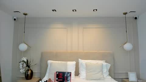 BLEYDI  online show from March 7, 2025, 11:40 am