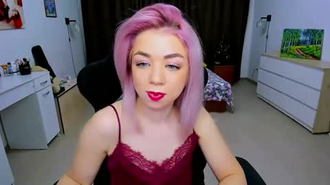 Nicole online show from December 16, 2024, 4:02 am